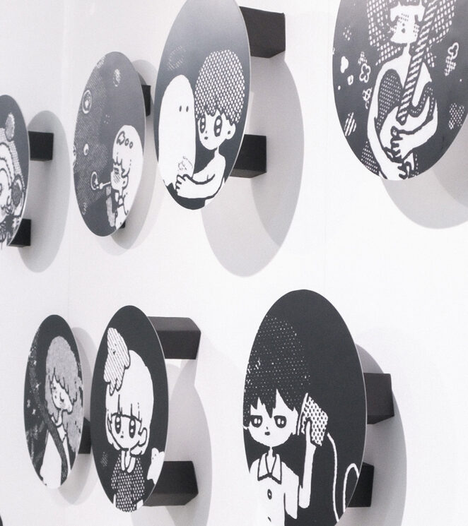 展示のメイン作品をアップにした写真